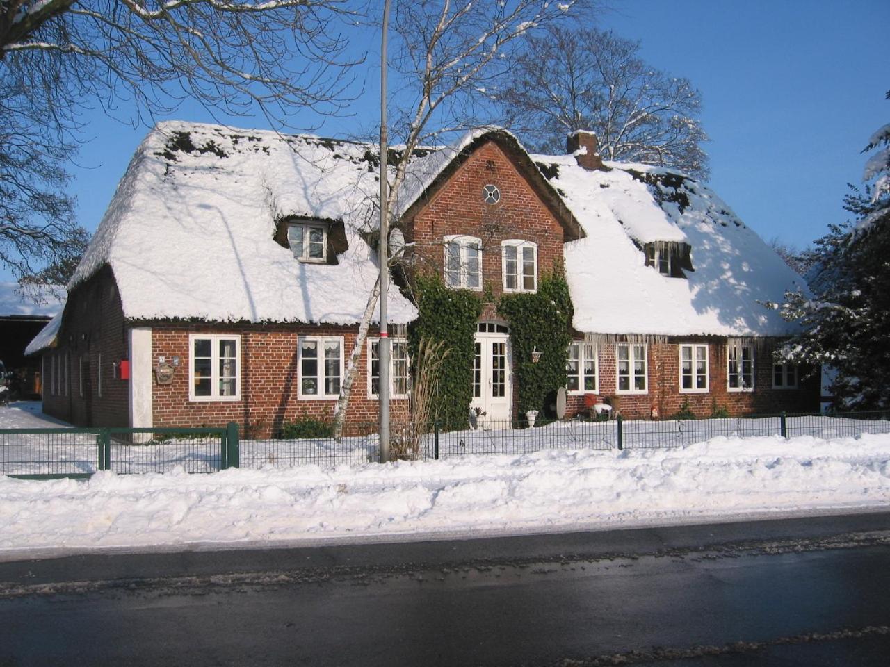 Reiterhof Wollesen Hotel Süderlügum Eksteriør billede